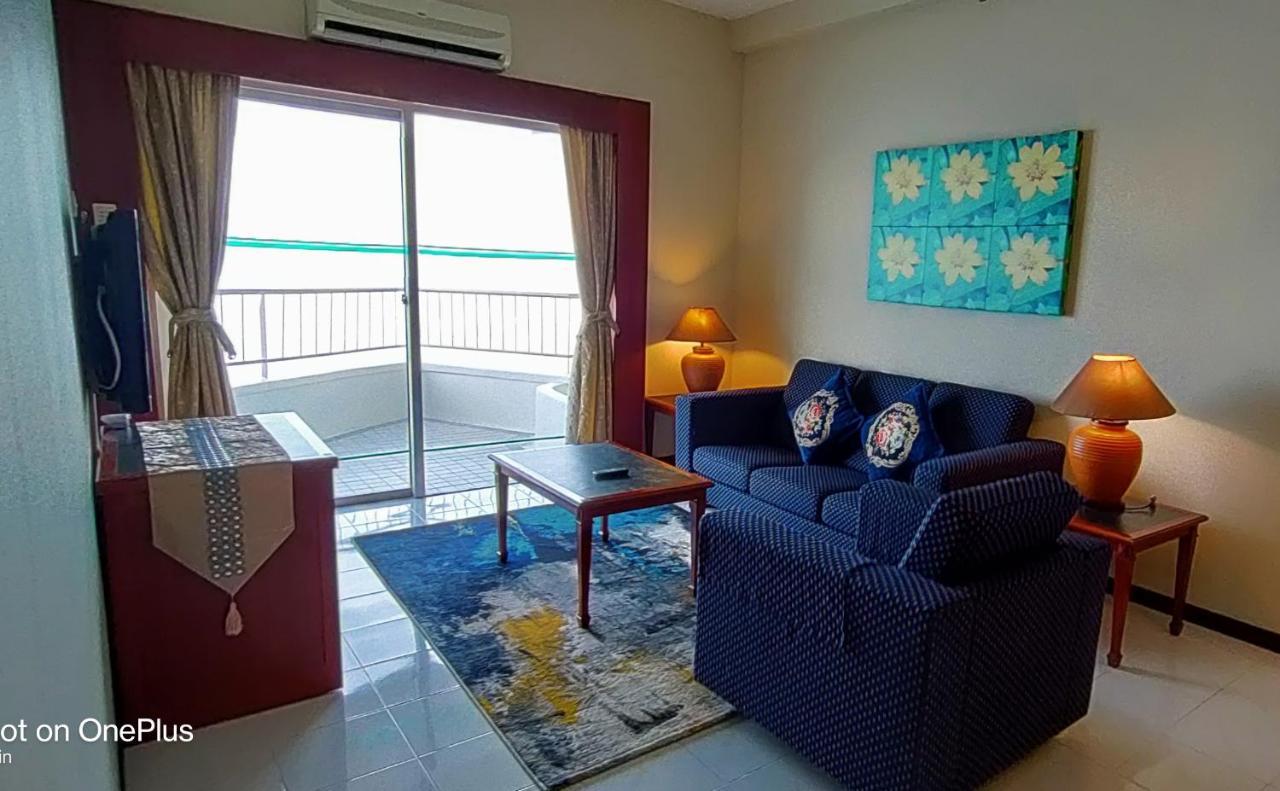 탄중붕가 Sea View Paradise 아파트 외부 사진